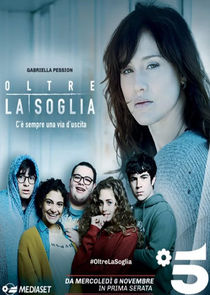Oltre la soglia poster