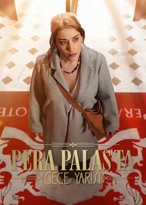 Pera Palas'ta Gece Yarısı poster